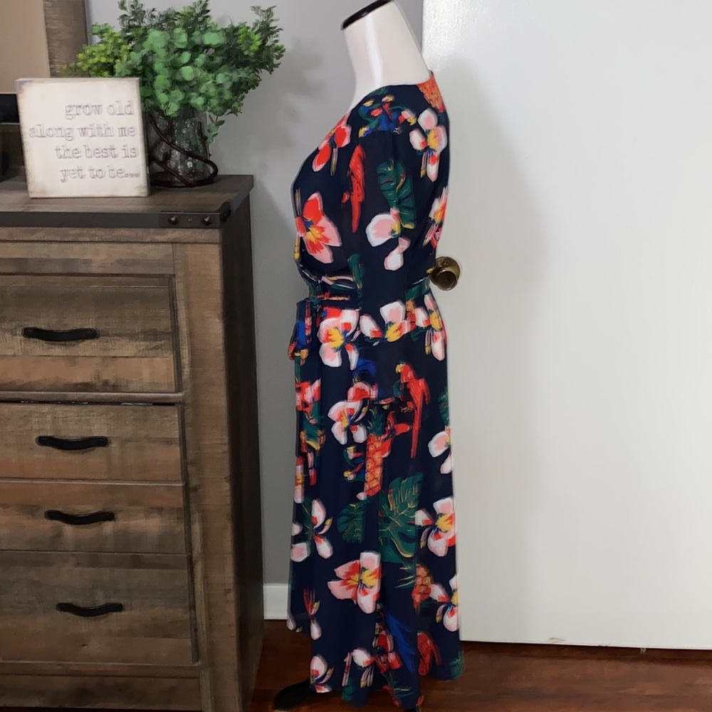Hayden Los Angeles navy tropical floral bird wrap midi dress NWOT size Medium - Picture 2 of 13